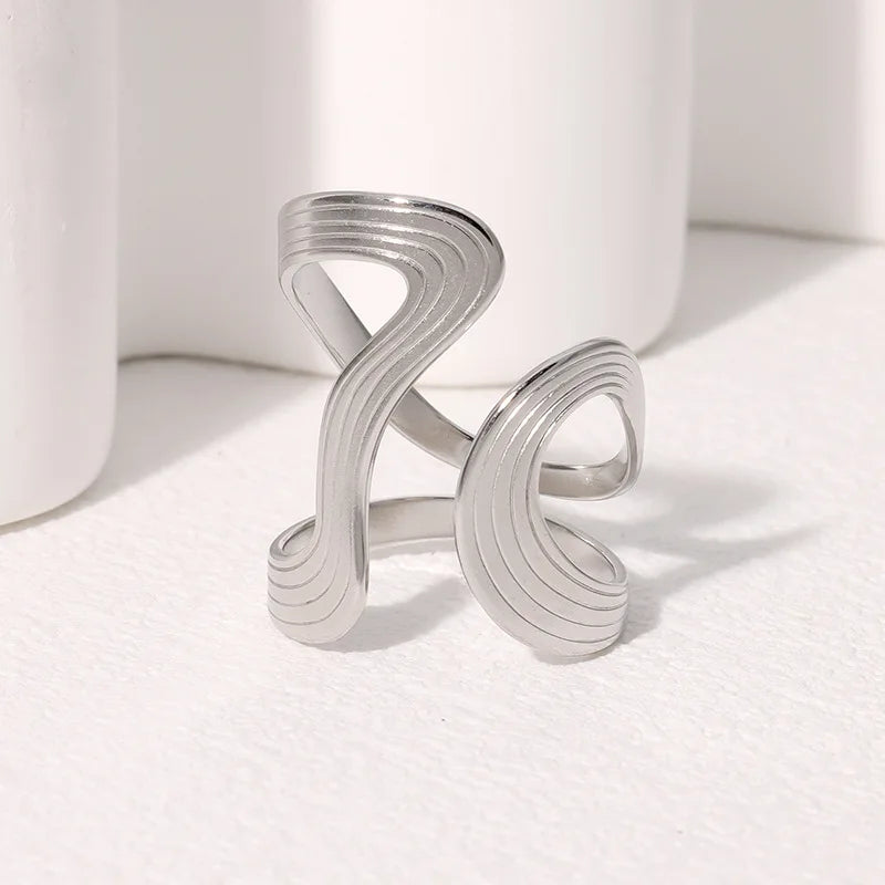 Wavy rings
