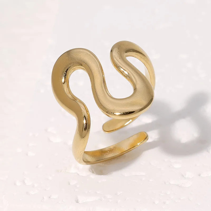 Wavy rings