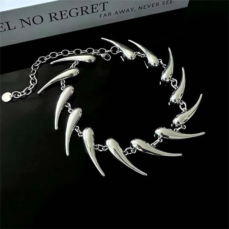 Savage necklace