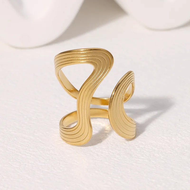 Wavy rings