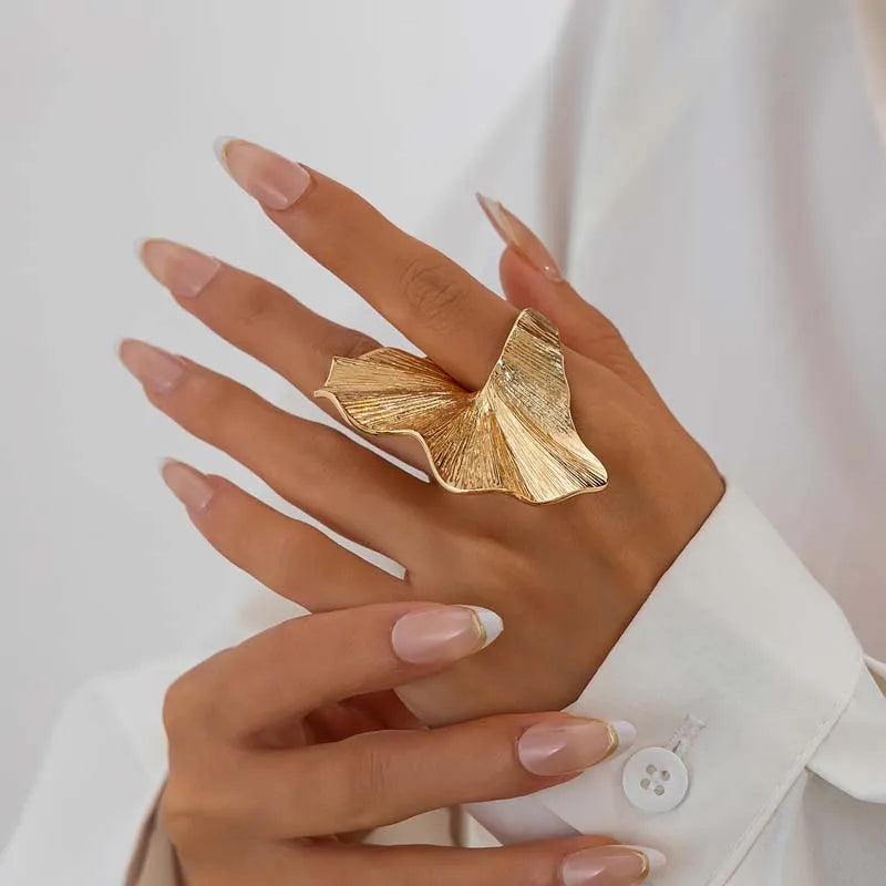 Butterfly ring
