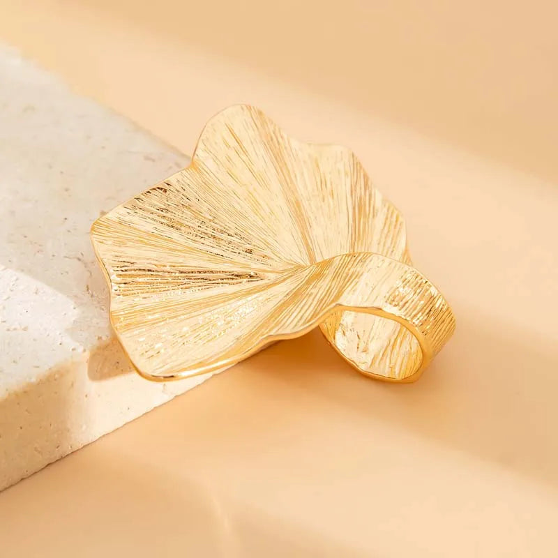 Butterfly ring