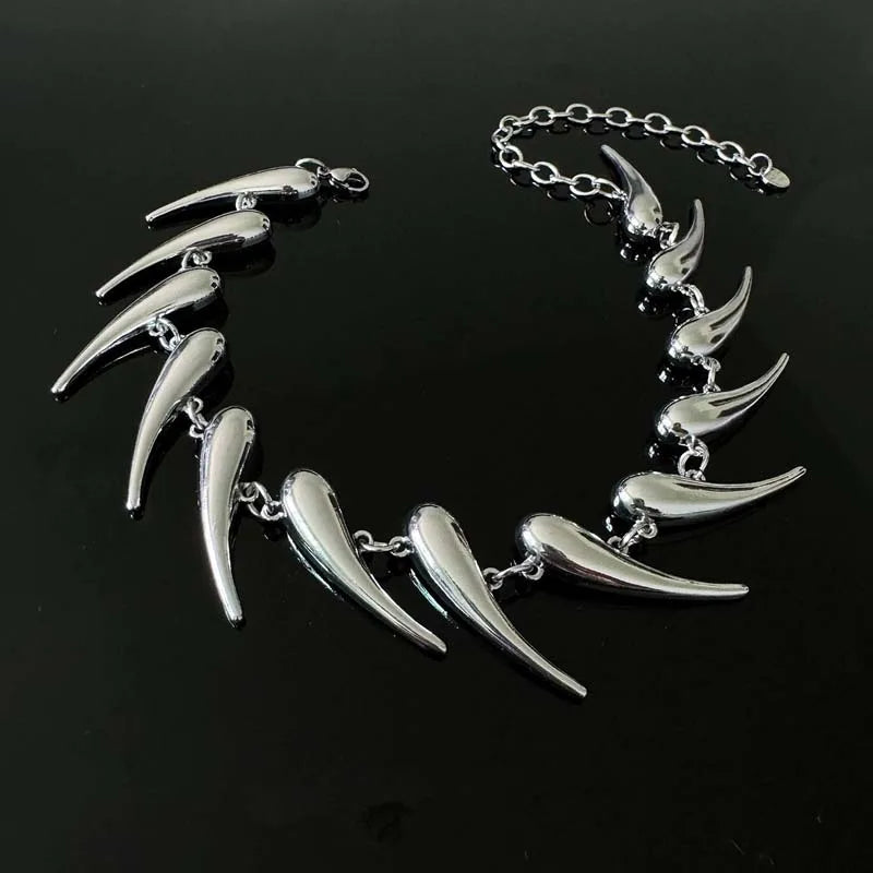 Savage necklace